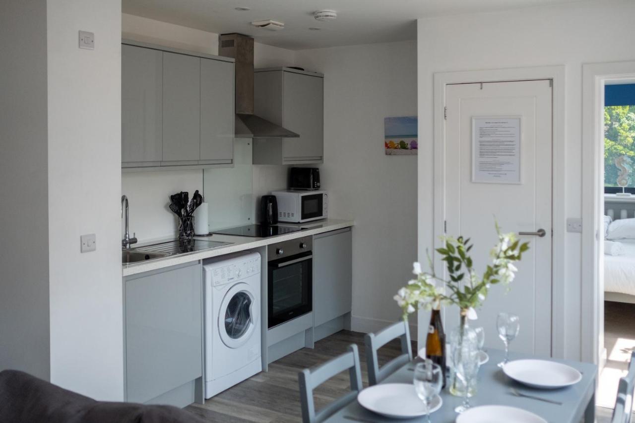 Modern One Bedroom Apartment In Town Centre & 4 Min To The Beach Μπόρνμουθ Εξωτερικό φωτογραφία