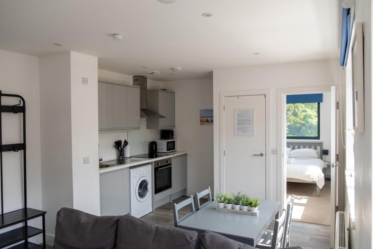 Modern One Bedroom Apartment In Town Centre & 4 Min To The Beach Μπόρνμουθ Εξωτερικό φωτογραφία