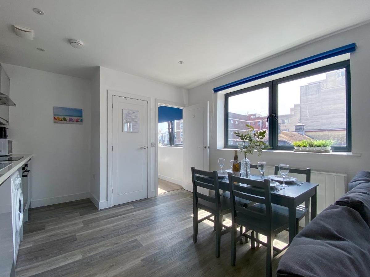 Modern One Bedroom Apartment In Town Centre & 4 Min To The Beach Μπόρνμουθ Εξωτερικό φωτογραφία